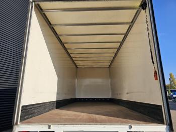 DAF XF 440 4x2 / LES / SCHOOL / TAIL LIFT / 4 SEATS